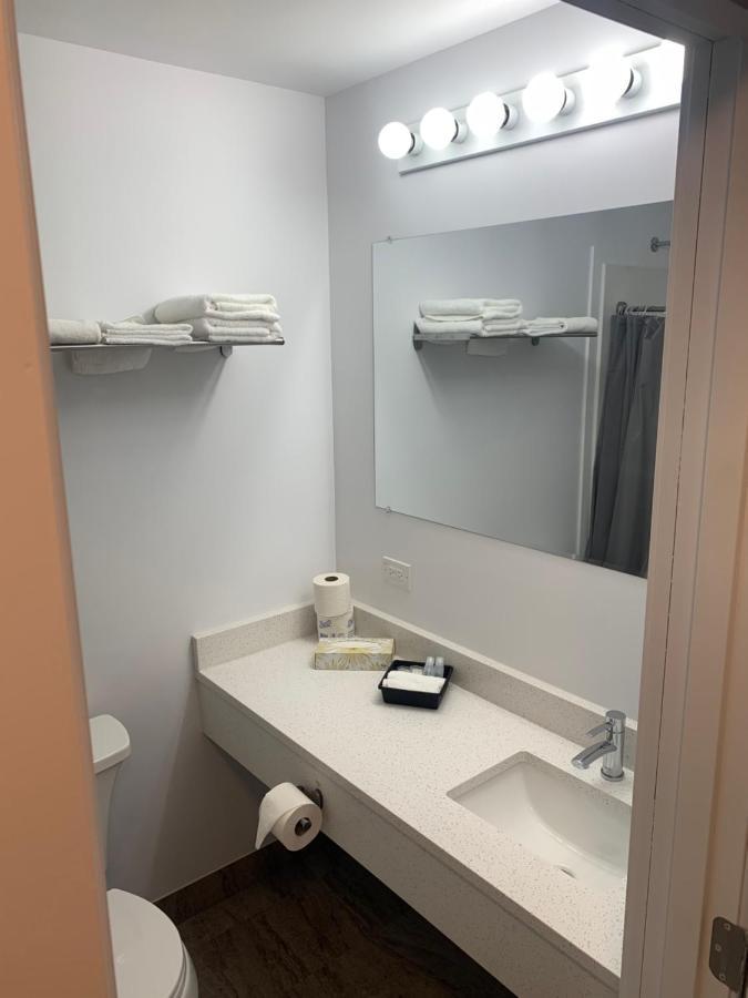 Nor Villa Hotel Winnipeg Extérieur photo